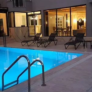 2* Otel Q Business